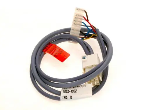 Kabel von Bosch mit mehreren Anschlussdrähten und Steckverbinder. Enthält Beschriftungen und Farbkodierungen zur Identifikation der Verbindungen.